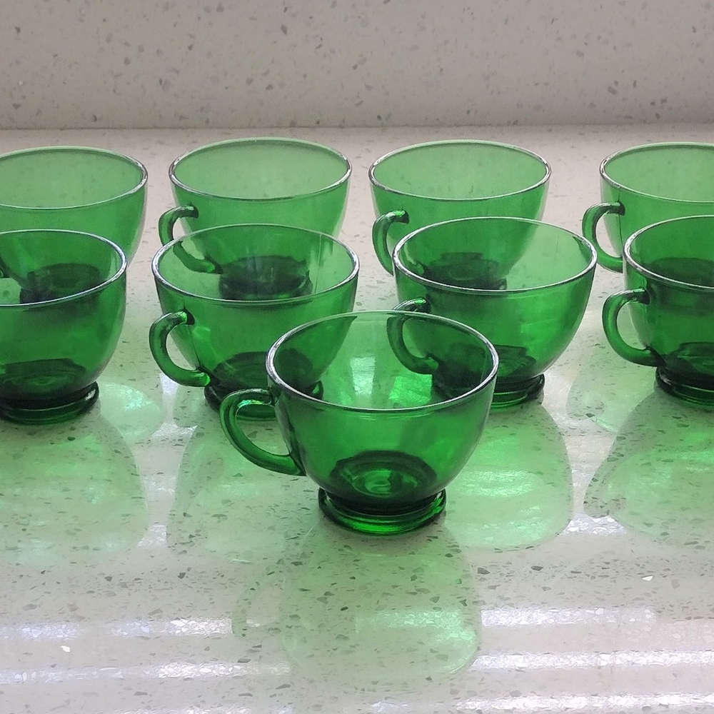 9 Vintage Forest Green Cups